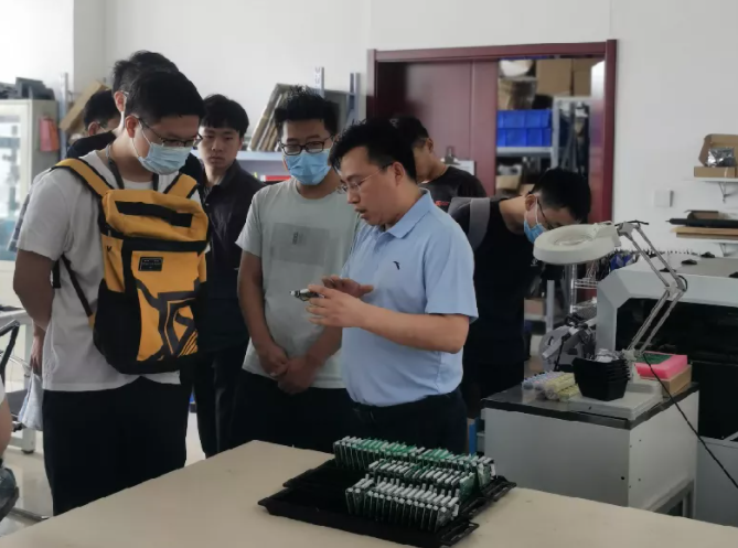 郑大电子专业参观博观科技 郑大电子专业参观博观科技